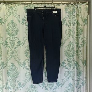 Mid Rise Old Navy Super Skinny Jeans size 18, long